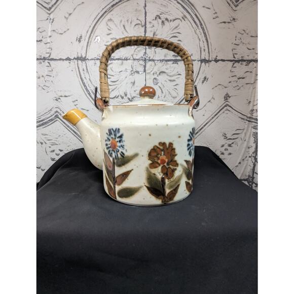 Vintage Otagiri Stoneware Teapot, Pre-Owned - Picture 3 of 12